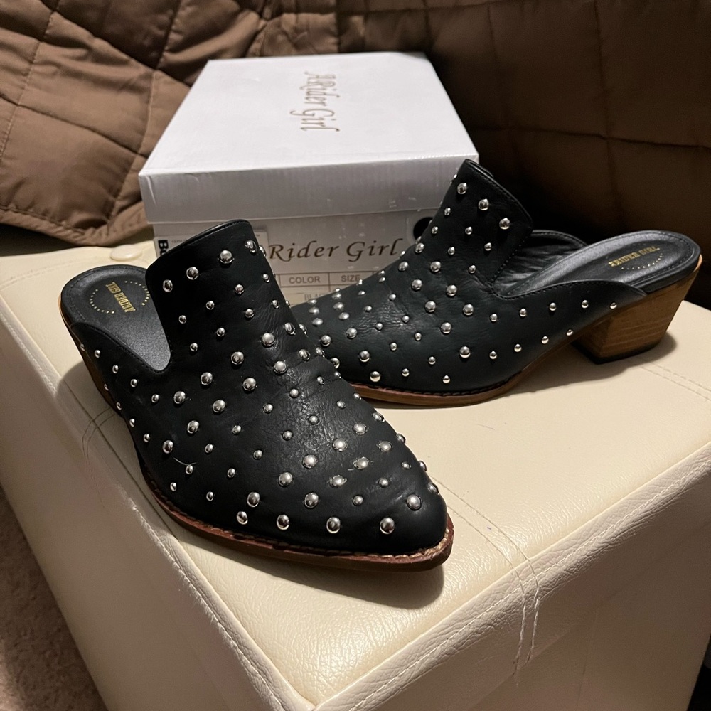 Carastuds Black Mules